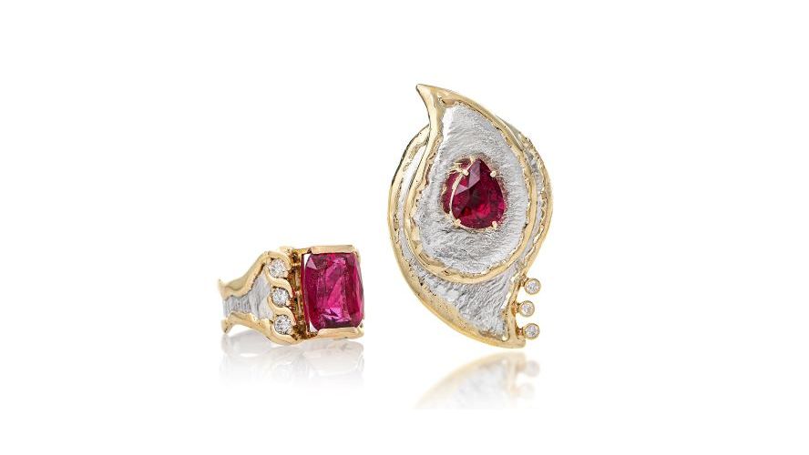 Carved Chain Hoop Earring, Gold, 26MM|EG999710 – John Hardy