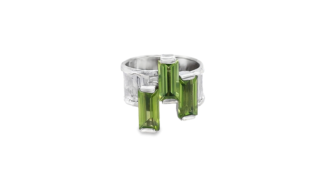 Lg image triple threat in peridot copy
