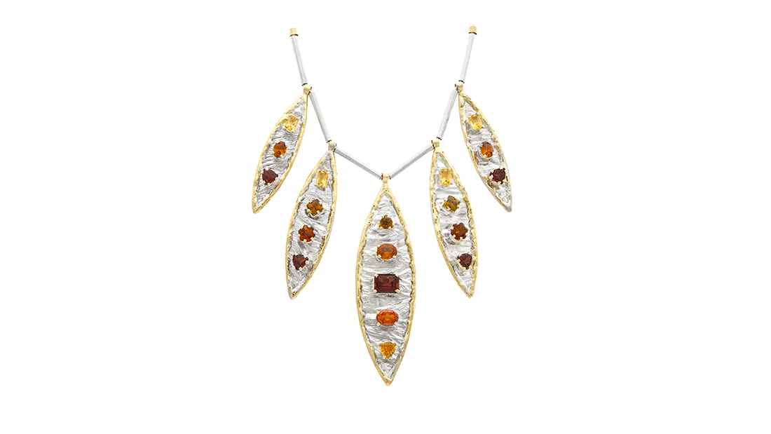 Lg image falling leaves 1100