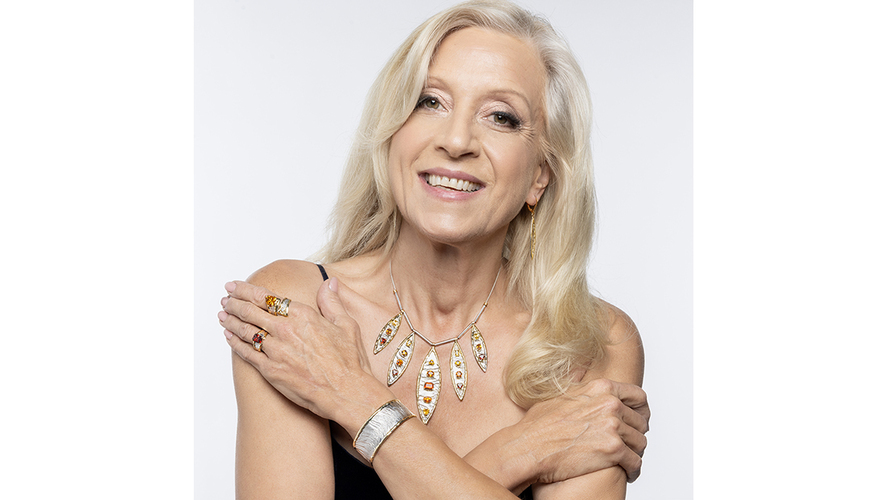 Bn image shelli falling leaves 1100  2 